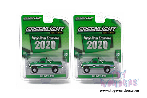 Greenlight - GMC K-2500 - #20 Greenlight Stuntman Association - 2020 Greenlight Trade Show Exclusive (1981, 1/64 scale diecast model car, Green/White) 30102/48