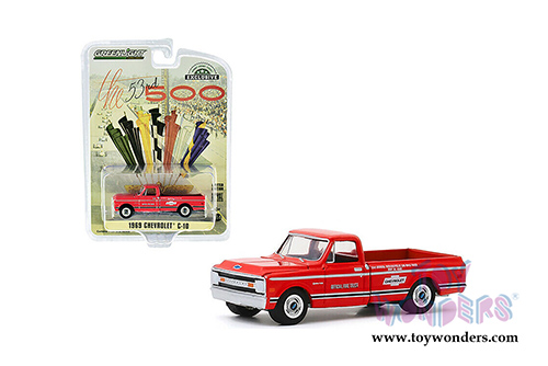 Greenlight - Chevrolet&reg; C-10 53rd Annual Indianapolis 500 Mile Race Official Fire Truck (1969, 1/64 scale diecast model car, Red) 30164/48