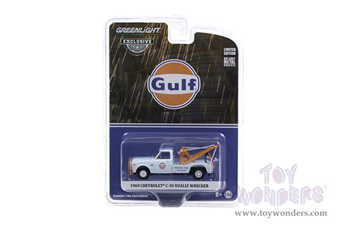 Greenlight - Chevrolet® C-30 Dually Wrecker Gulf Oil "Welding Tire Collision" (1969, 1/64 scale diecast model car, Light Blue/Orange) 30275/48