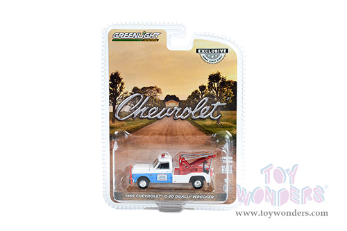 Greenlight - Chevrolet&reg; C-30 Dually Wrecker Tow Truck - Hazzard County Garage (1969, 1/18 scale diecast model car, White/Blue/Red) 30324/48