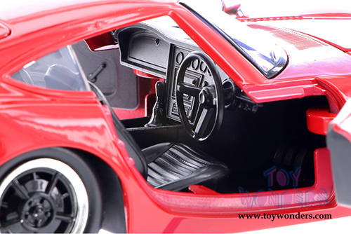 Jada Toys - Metals Die Cast | JDM Tuners&trade; Toyota 2000 GT Hardtop (1967, 1/24, diecast model car, Asstd.) 30447WA1