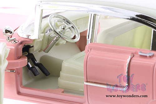 Jada Toys - Hollywood Rides | Elvis Presley Cadillac&reg; Fleetwood Series 60 Hardtop (1955, 1/24, diecast model car, Pink) 30704