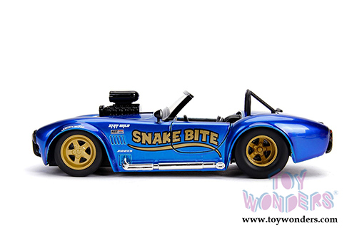 Jada Toys - Metals Die Cast | Big Time Muscle Shelby Cobra 427 S/C&reg; Convertible "Snake Bite" with engine Blower (1965, 1/24 scale diecast model car, Candy Blue) 30706