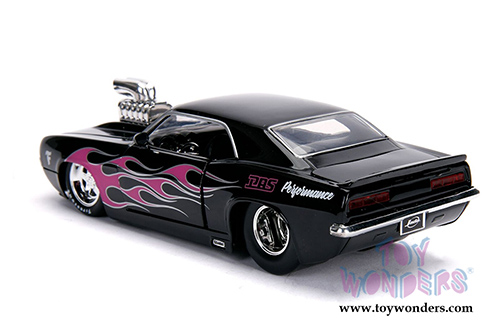 Jada Toys - Metals Die Cast | Big Time Muscle Chevrolet&reg; Camaro&reg; with engine Blower (1969, 1/24 scale diecast model car, Glossy Black/Pink Flames) 30707