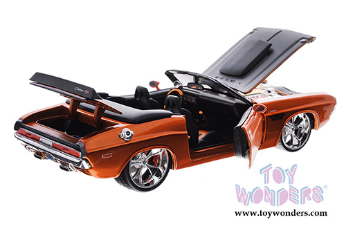 Maisto AllStars - Dodge Challenger R/T Convertible (1970, 1/24 scale diecast model car, Orange) 31026OR