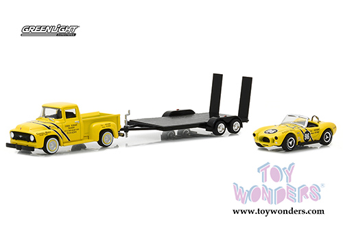 Greenlight - Racing Hitch & Tow Series 1 (1/64 scale diecast model car, Asstd.) 31050/24