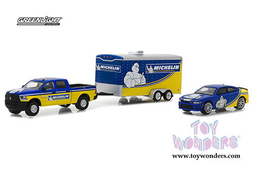 Greenlight - Racing Hitch & Tow Series 1 (1/64 scale diecast model car, Asstd.) 31050/24