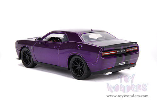 Jada Toys Bigtime Muscle - Dodge Challenger SRT Hellcat (2015, 1/24 scale diecast model car, Purple with Black Stripes) 31063