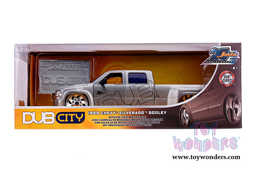 Jada Toys - 20th Anniversary | DUB City Chevrolet&reg; Silverado Dooley Pickup Truck (1999, 1/24, diecast model car, Raw Metal) 31077