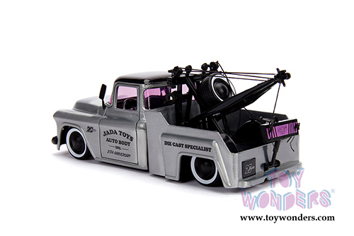 Jada Toys - 20th Anniversary | Kustom Kings Chevrolet&reg; Stepside&trade; Tow Truck (1955, 1/24, diecast model car, Raw Metal/Black) 31087