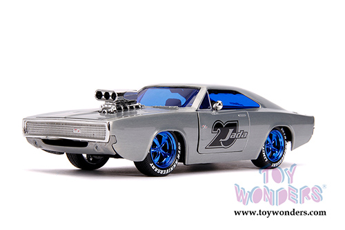 Jada Toys - 20th Anniversary | Fast & Furious Dodge Charger R/T Hardtop (1970, 1/24, diecast model car, Raw Metal) 31092