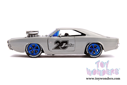 Jada Toys - 20th Anniversary | Fast & Furious Dodge Charger R/T Hardtop (1970, 1/24, diecast model car, Raw Metal) 31092