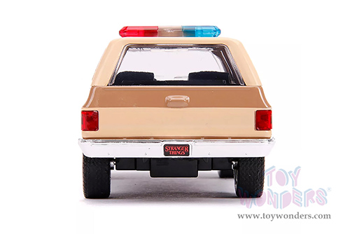 Jada Toys - Hollywood Rides | Stranger Hopper's Chevrolet® Blazer Hawkins Police Dept (1980, 1/32 scale diecast model car, Beige) 31114