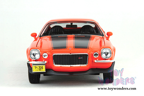 Maisto - Special Edition | Chevrolet&reg; Camaro&reg; Hardtop (1971, 1/18 scale diecast model car, Orange) 31131OR