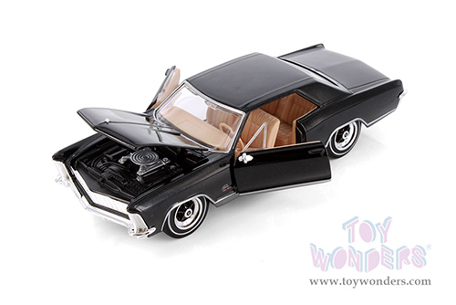 Maisto - Special Edition | Buick™ Riviera™ Hardtop (1965, 1/26 scale diecast model car, Black) 31214BK