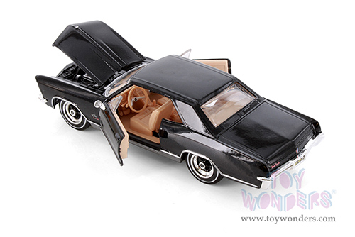 Maisto - Special Edition | Buick™ Riviera™ Hardtop (1965, 1/26 scale diecast model car, Black) 31214BK