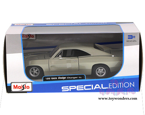 Maisto - Dodge Charger R/T Hardtop (1969, 1/24 scale diecast model car, Champagne) 31256SV