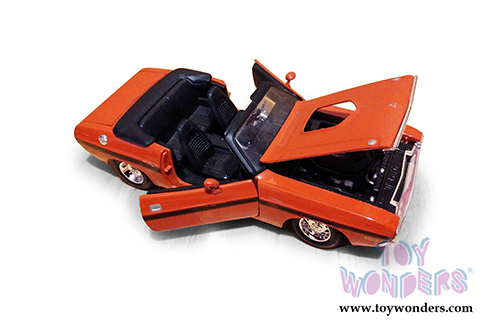 Maisto Special Edition - Dodge Challenger R/T Convertible (1970, 1/24 scale diecast model car, Orange) 31264OR
