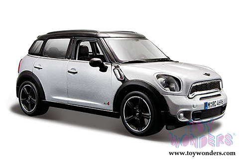 Maisto - Mini Cooper Countryman with Sunroof (1/24 scale diecast model car, Silver) 31273SV