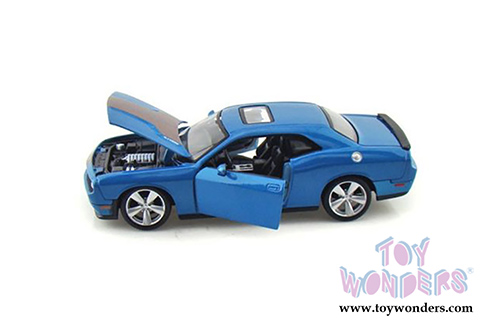 Maisto - Dodge Challenger SRT8 Hardtop w/ Sunroof (2008, 1/24 scale diecast model car, Blue) 31280BU