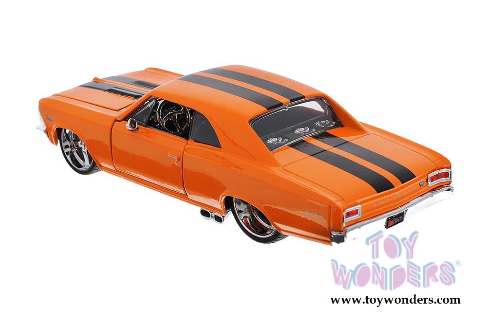 Maisto 31960BL 1966 Chevrolet Chevelle SS 396 Blue Metallic