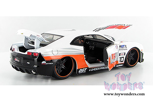 Maisto All Stars - Chevrolet Camaro SS RS Hardtop (2010, 1/24 scale diecast model car, White) 31359W