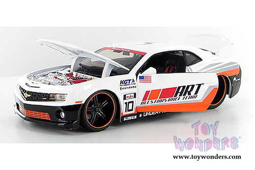 Maisto All Stars - Chevrolet Camaro SS RS Hardtop (2010, 1/24 scale diecast model car, White) 31359W