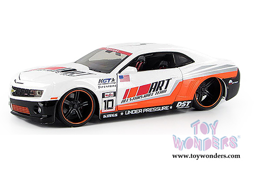 Maisto All Stars - Chevrolet Camaro SS RS Hardtop (2010, 1/24 scale diecast model car, White) 31359W