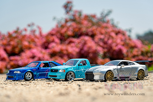 Jada Toys - I Love The 90's | Ford F-150 SVT Lightning Pickup Truck (1999, 1/24 scale diecast model car, Light Blue) 31378