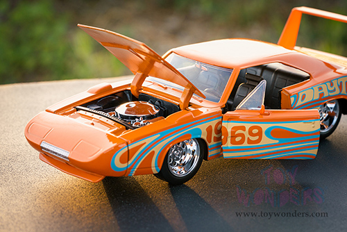 Jada Toys - I Love The 60's | Dodge Charger Daytona (1969, 1/24 scale diecast model car, Orange) 31389
