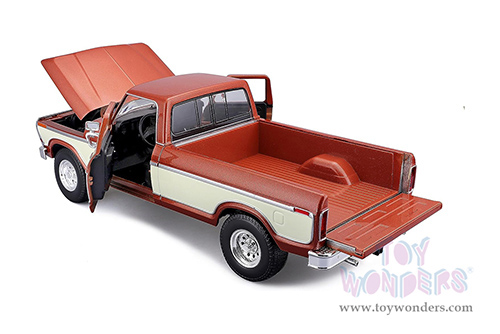 Maisto Special Edition - Ford F150 Pickup (1979, 1/18 scale diecast model car, Brown/Cream) 31462BN