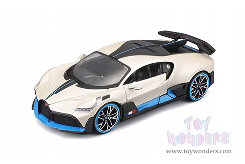 Maisto Special Edition - Bugatti DIVO Hardtop (1/24 scale diecast model car, White with Blue accents) 31526W