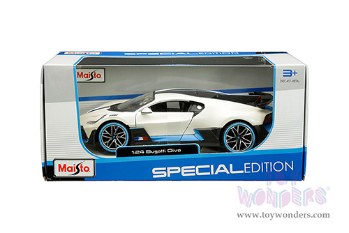 Maisto Special Edition - Bugatti DIVO Hardtop (1/24 scale diecast model car, White with Blue accents) 31526W