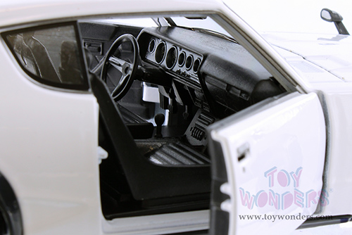 Maisto - Special Edition | Nissan Skyline 2000 GT-R KPGC110 Hardtop (1973, 1/24 scale diecast model car, White) 31528W