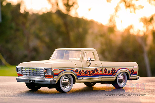 Jada Toys - I Love The 70's | Ford F-150 Pickup Truck (1979, 1/24 scale diecast model car, Cream) 31609