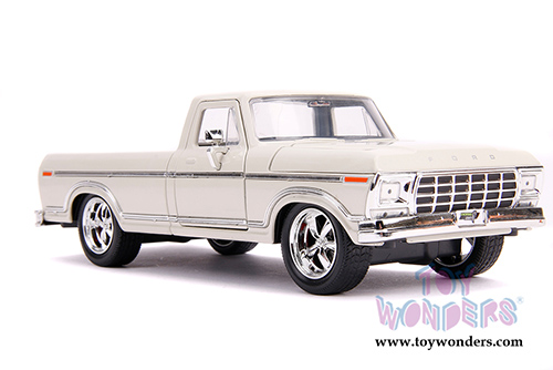 Jada Toys Just Trucks - Ford F-150 Custom Edition Pickup (1979, 1/24 scale diecast model car, Asstd.) 31627DP1