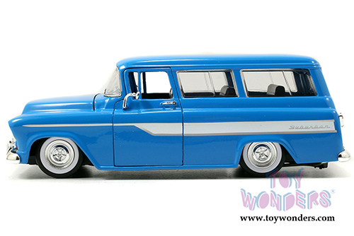Jada Toys Just Trucks - Chevrolet&reg; Suburban (1957, 1/24 scale diecast model car, Asstd.) 31828DP1