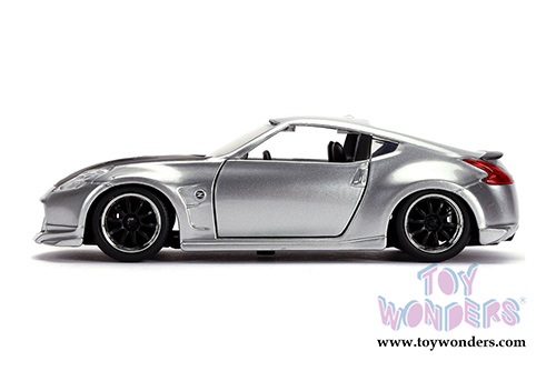 Jada Toys Fast & Furious - Gisele's Nissan 370 Hardtop (1/32 scale diecast model car, Silver) 31852