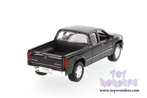 Maisto - Chevy Silverado Pickup Truck (1/27 scale diecast model car, Black) 31941BK