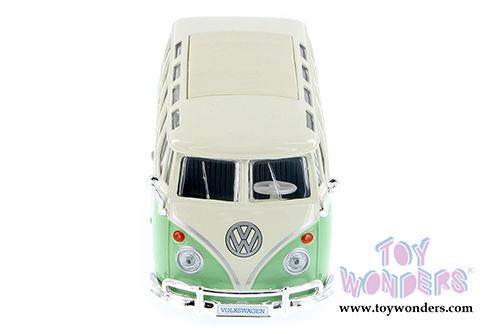 Maisto - Special Edition |  Volkswagen Van "Samba" (1/25 scale diecast model car, Green) 31956GN