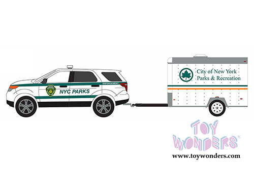 Greenlight - Hitch & Tow Series 7 - 2015 Ford Explorer NYC Parks and Recreation with Small Cargo Trailer (1/64 scale diecast model car, White/Green) 32070D/48