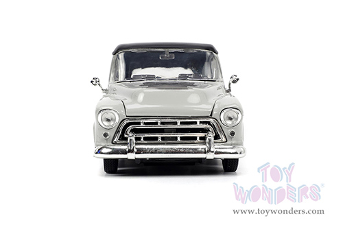 Jada Toys - Hollywood Rides | Universal Monsters Chevrolet® Suburban™ with Frankenstein Diecast Figure (1957, 1/24, diecast model toy, Gray/Black) 32191