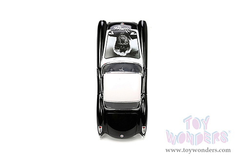 Jada Toys - Hollywood Rides | Chevrolet&reg; Corvette&trade; with Wolfman Diecast Figure "Universal Monsters" (1957, 1/24, diecast model car, Black/White) 32195/4