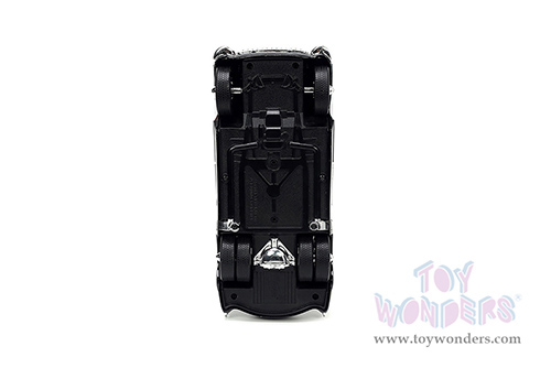 Jada Toys - Hollywood Rides | Chevrolet&reg; Corvette&trade; with Wolfman Diecast Figure "Universal Monsters" (1957, 1/24, diecast model car, Black/White) 32195/4