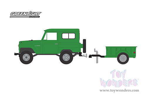 Greenlight - Hitch & Tow Series 25 | Nissan Patrol with 1/4 Ton Cargo Trailer (1972, 1/64 scale diecast model car, Green) 32250A/24