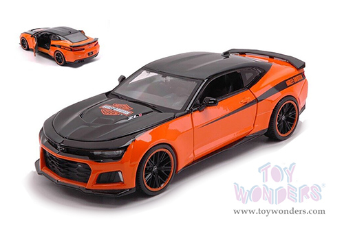 Maisto HD Custom - Chevrolet&reg; Camaro&reg; ZL1&trade; Hardtop (2017, 1/24 scale diecast model car, Black/Orange) 32271BK