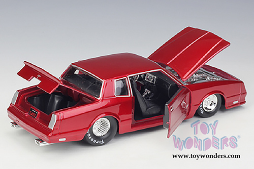 Maisto Design - Classic Muscle | Chevrolet&reg; Monte Carlo SS Hardtop (1986, 1/24 scale diecast model car, Candy Red) 32530R