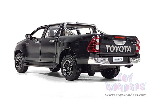 Maisto - Special Edition | Toyota Hilux Double Cab Pickup Truck (1/27 scale diecast model car, Black) 32920BK