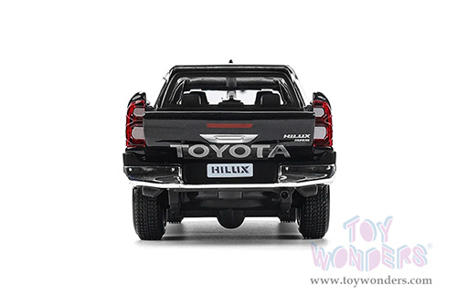 Maisto - Special Edition | Toyota Hilux Double Cab Pickup Truck (1/27 scale diecast model car, Black) 32920BK