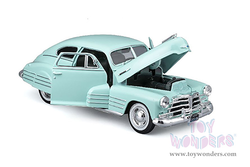Maisto - Special Edition | Chevrolet® Fleetline Aerosedan (1948, 1/24 scale diecast model car, Light Green) 32921GN